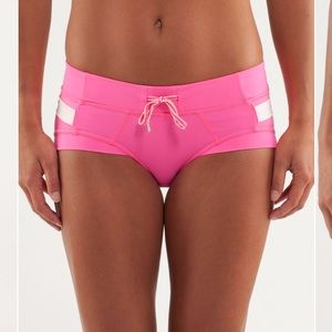 Lululemon Heat-up Shorts hot pink/white - 4 - NWT